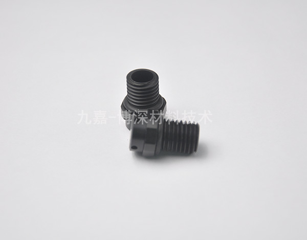 加工工艺对防水透气膜性能的影响及成型机理